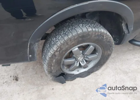 2015 Nissan Titan Pro-4X z USA, uszkodzony, nr VIN 1N6BA0EC3FN503443